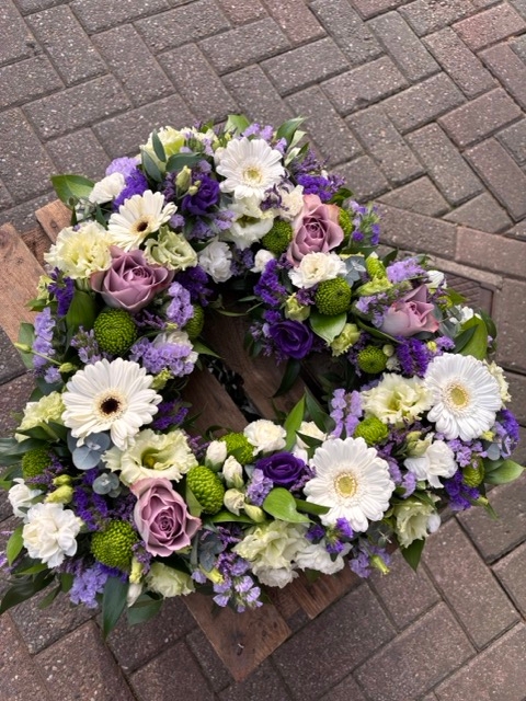 Mixed Open Heart with Foliage