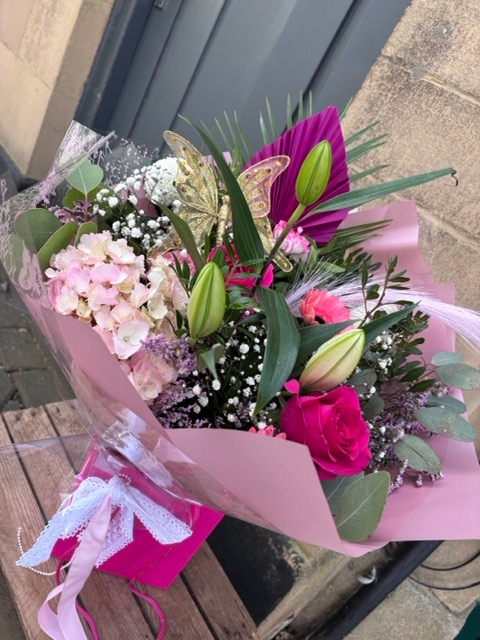 Luxe Pink Mix (With Lilies)