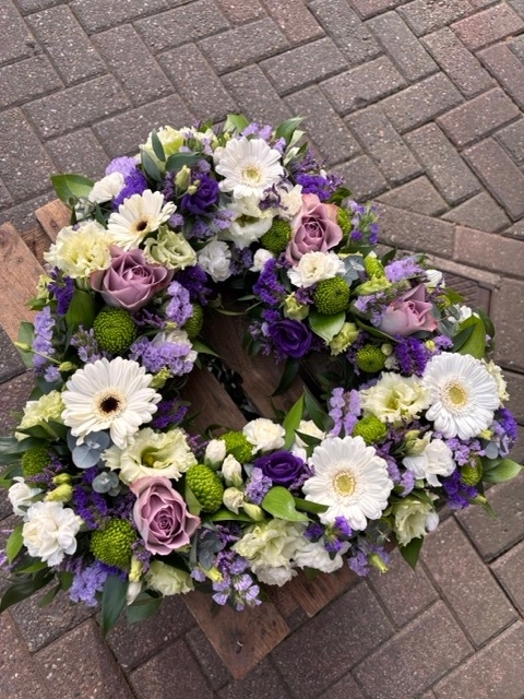 Mixed Open Heart with Foliage