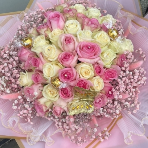 Luxury Rose and Gypsophila