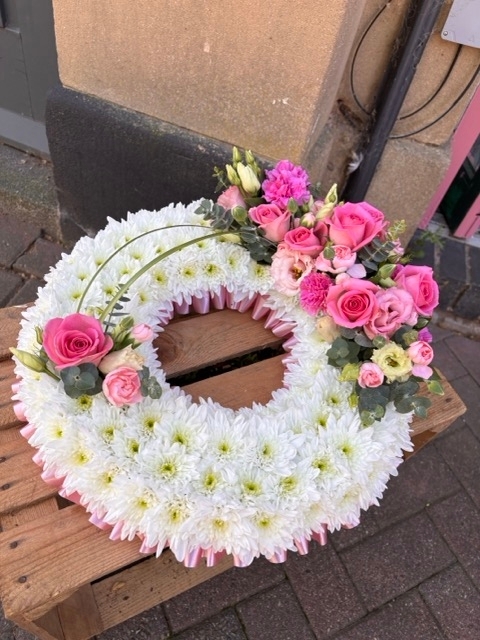 Chrysanthemum Wreath with roses