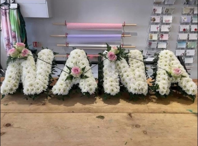 Nana Letters With Roses