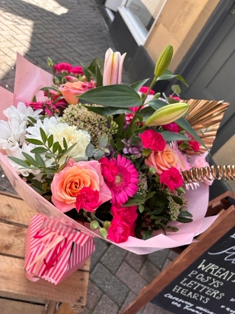 Peachy n Pinky (With Lilies)